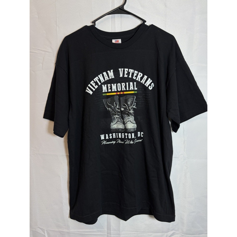 Bayside Black Men's Washington DC Vietnam Veterans Memorial Society Tshirt  L